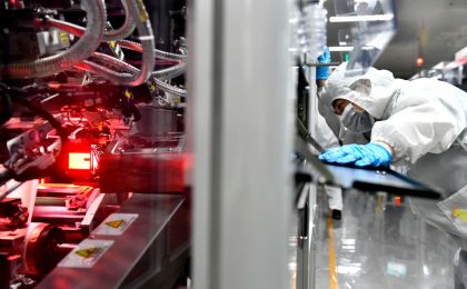 产业链企业加速推进项目建设 固态电池行业开启从0到1加速