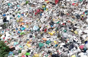 云南山谷现5000吨垃圾冲上热搜，“闪电清理”难掩长效监管之困