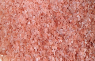进口“玫瑰盐”走红背后：食用安全性存疑 销售合法性引争议  