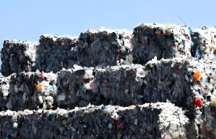 创新固废回收利用技术 企业将“包袱”变“财富”  