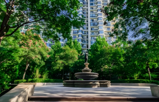 共创共享美好生活 绘就幸福民生画卷  