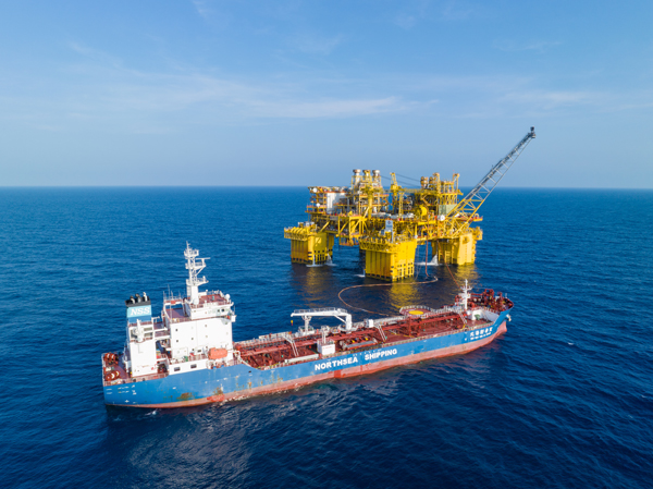 1767594964767981.jpeg 穿梭油轮正.jpeg