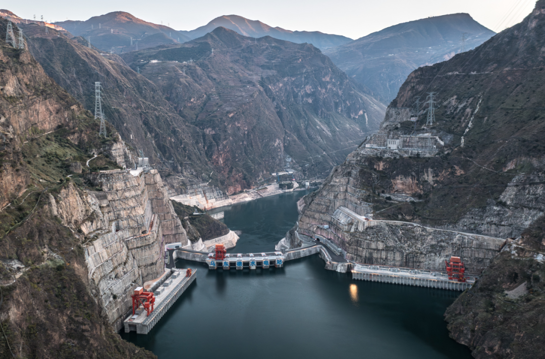 白鹤滩水电站、乌.png