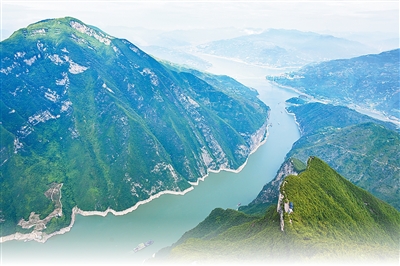 1769671843484385.jpg 瞿塘峡一带景色。.jpg