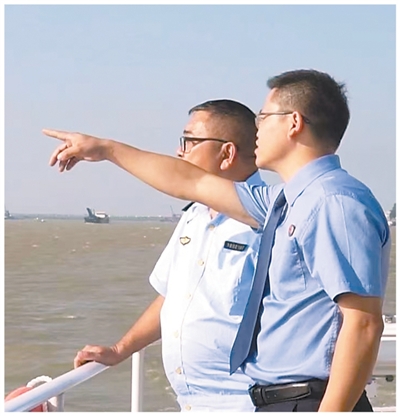 1769671859818983.jpg 湖南岳阳县人民检察院检察官与当.jpg