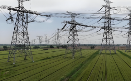 为高压线路后退六公里点赞