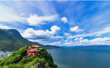 分享美景！延时摄影看云南抚仙湖璀璨星空