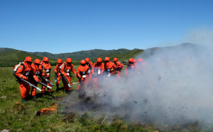 森林草原防灭火重要时期 如何筑牢“防火墙”？ 　