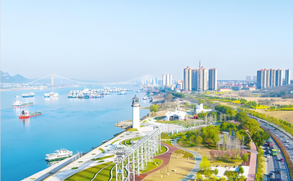 湖北宜昌：岸线修复绘就五十里滨江绿廊  